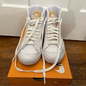 Nike all white Women’s Blazers Mid 77 shoes size 7.